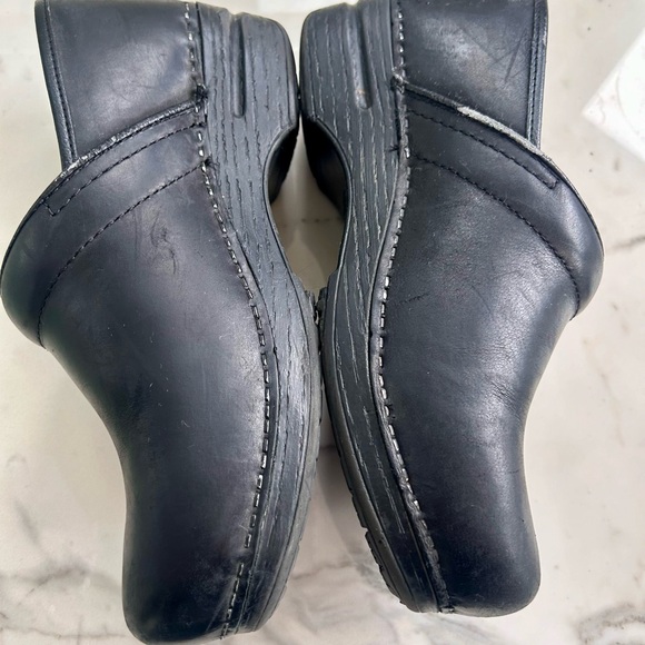 Dansko Professional Clog Black Leather
Comfort Shoes Size EU 40 US 9.5-10 - Picture 3 of 7